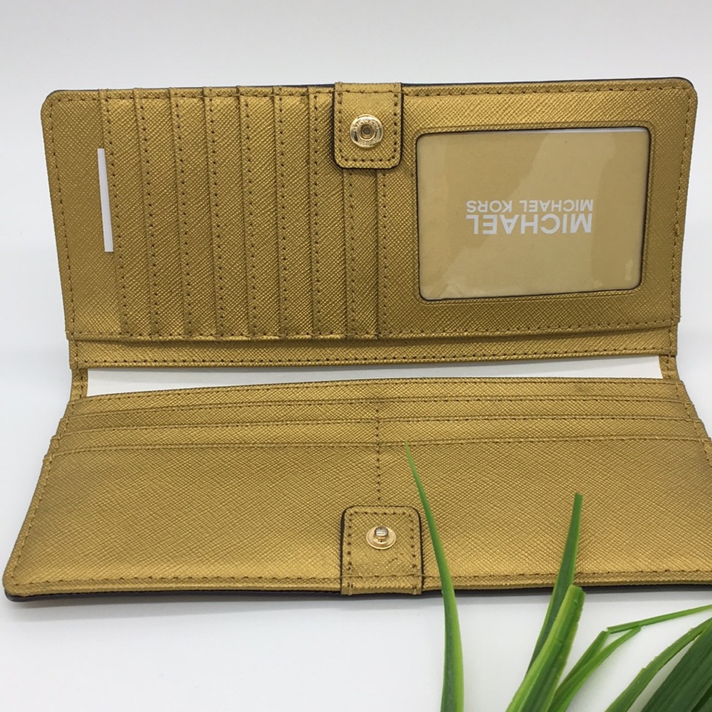 Michael Kors Jet Set Travel Md Flt Slm Bfld Wallet - Picture 7 of 8